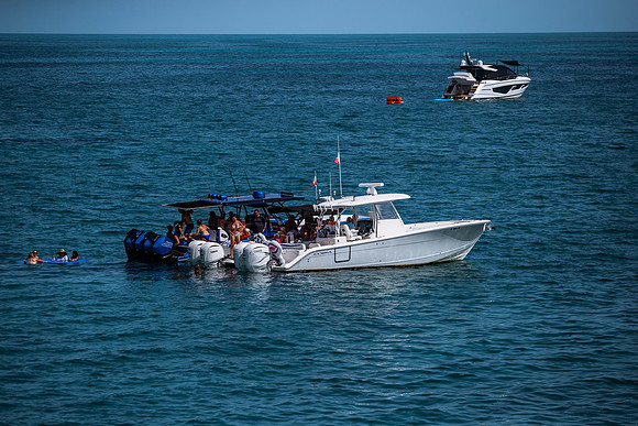 bahamas-fast-boats-poker-run-2025-tom-leigh-8148