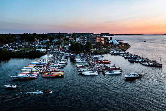 1000-islands-poker-run-2024-tom-leigh-0332-Enhanced-NR