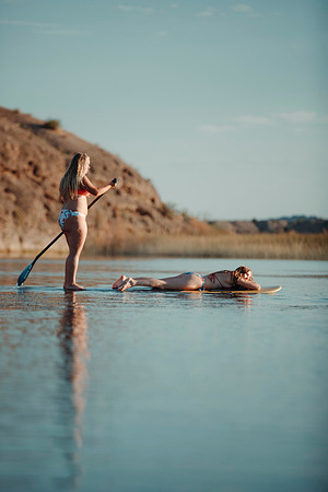 lexi-calia-paddle-board-2020-tom-leigh-470