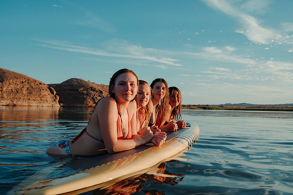 lexi-calia-paddle-board-2020-tom-leigh-678
