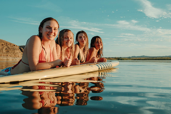 lexi-calia-paddle-board-2020-tom-leigh-682