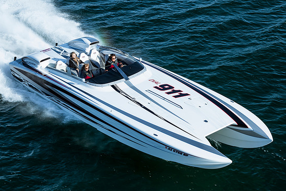 speedboat-mag-desert-storm-2022-tom-leigh-0639