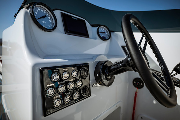 eliminator-boats-fundeck-2023-tom-leigh-4152