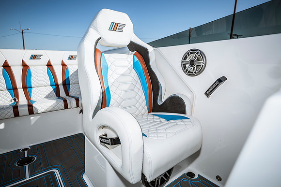 eliminator-boats-fundeck-2023-tom-leigh-4164