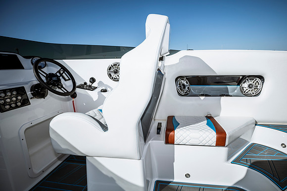 eliminator-boats-fundeck-2023-tom-leigh-4170