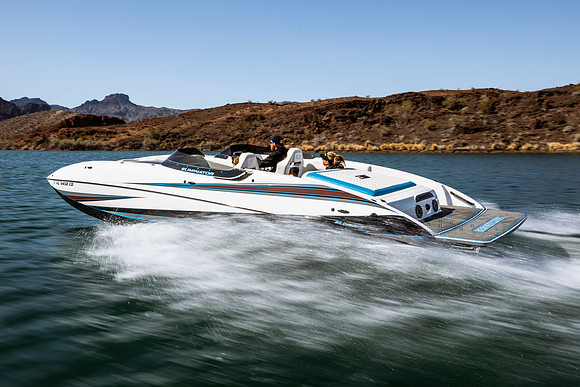 eliminator-boats-fundeck-2023-tom-leigh-4584