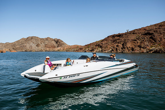 eliminator-boats-fundeck-2023-tom-leigh-4645