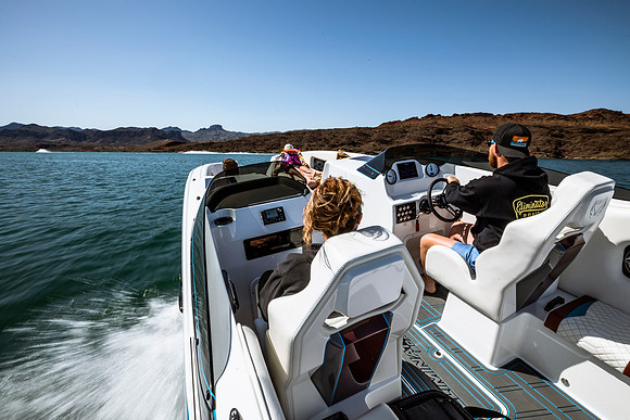eliminator-boats-fundeck-2023-tom-leigh-4735