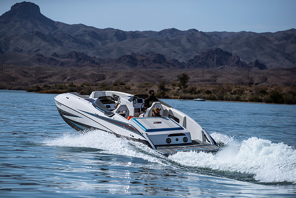 eliminator-boats-fundeck-2023-tom-leigh-8590