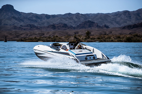 eliminator-boats-fundeck-2023-tom-leigh-8598