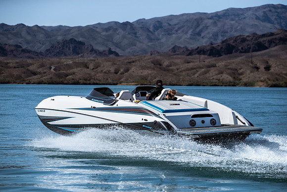 eliminator-boats-fundeck-2023-tom-leigh-8619