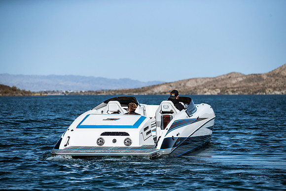 eliminator-boats-fundeck-2023-tom-leigh-9005