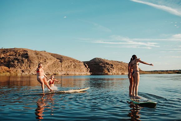 lexi-calia-paddle-board-2020-tom-leigh-567