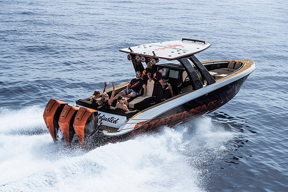 bahamas-fast-boats-poker-run-2025-tom-leigh-7716