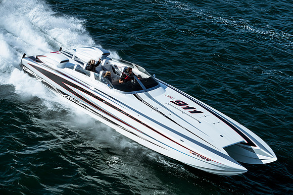 speedboat-mag-desert-storm-2022-tom-leigh-0685
