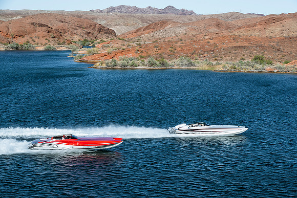 speedboat-mag-desert-storm-2022-tom-leigh-0744
