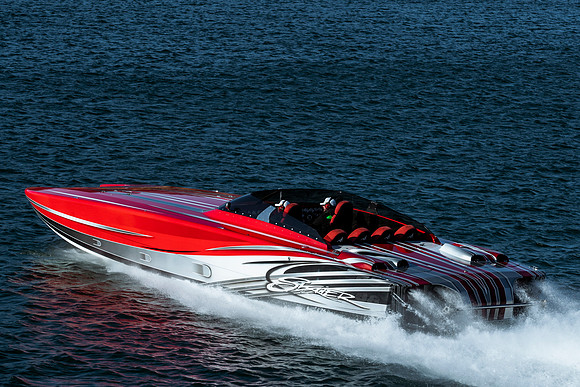 speedboat-mag-desert-storm-2022-tom-leigh-0579