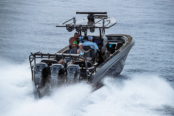 bahamas-fast-boats-poker-run-2025-tom-leigh-7599