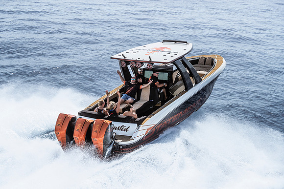 bahamas-fast-boats-poker-run-2025-tom-leigh-7708