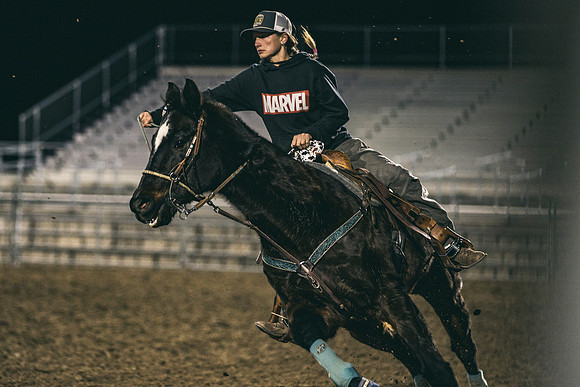 havasu-barrel-racing-2023-tom-leigh-0208-Edit
