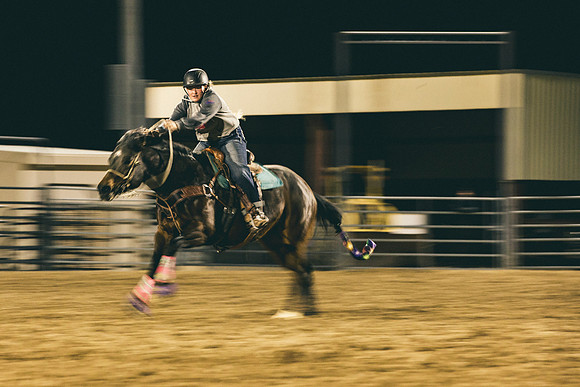 havasu-barrel-racing-2023-tom-leigh-1097