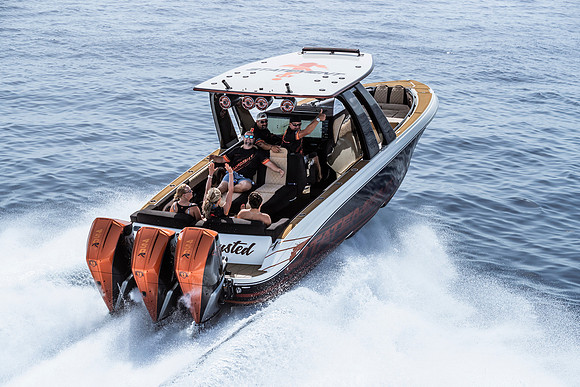 bahamas-fast-boats-poker-run-2025-tom-leigh-7698