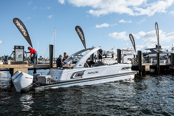 miami-boat-show-2024-tom-leigh-0829