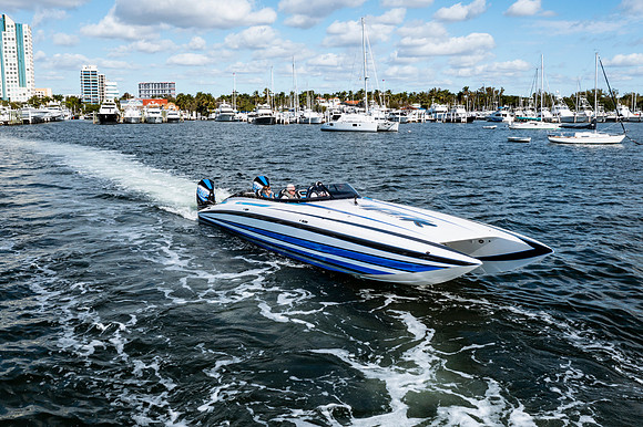 miami-boat-show-2024-tom-leigh-0842