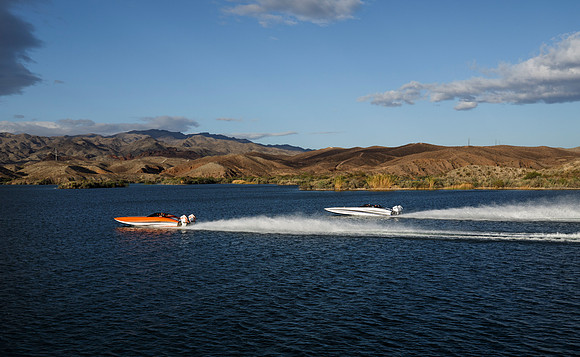 speedboat-mag-desert-storm-2022-tom-leigh-8051