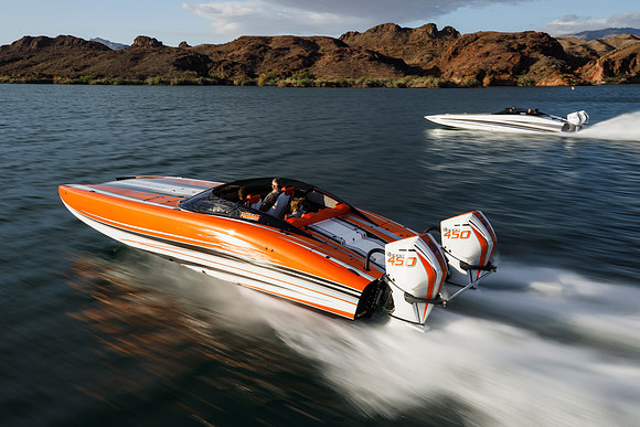 speedboat-mag-desert-storm-2022-tom-leigh-7958