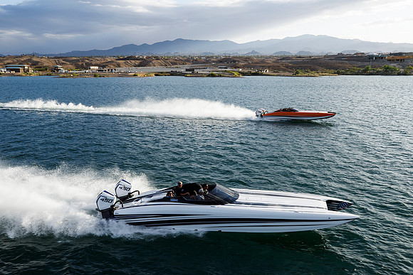 speedboat-mag-desert-storm-2022-tom-leigh-7918