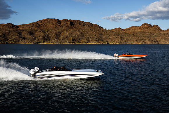 speedboat-mag-desert-storm-2022-tom-leigh-8180