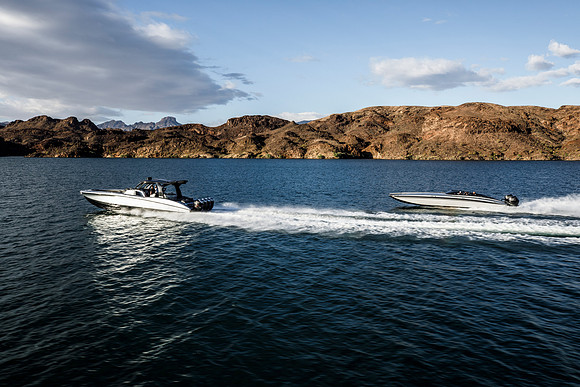 speedboat-mag-desert-storm-2022-tom-leigh-8321