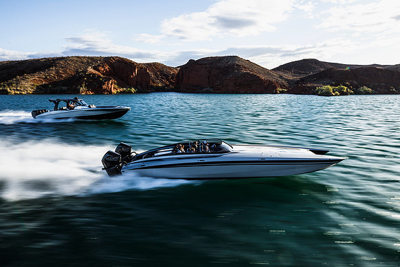 speedboat-mag-desert-storm-2022-tom-leigh-8411