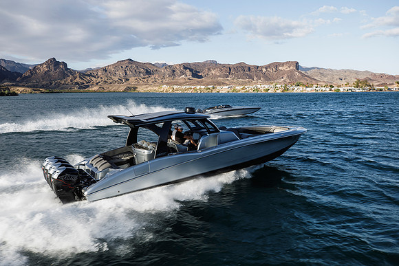 speedboat-mag-desert-storm-2022-tom-leigh-8463