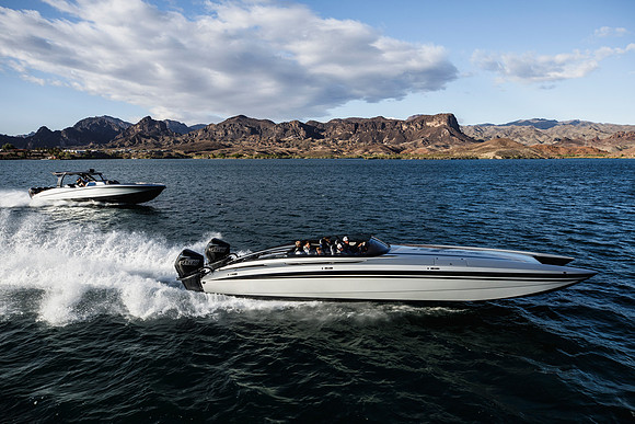 speedboat-mag-desert-storm-2022-tom-leigh-8480