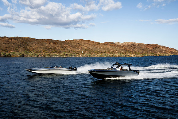 speedboat-mag-desert-storm-2022-tom-leigh-8346