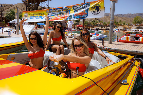 pirate-cove-classic-performance-boats-2022-tom-leigh-3751