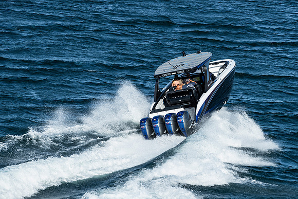 speedboat-mag-desert-storm-2022-tom-leigh-0283