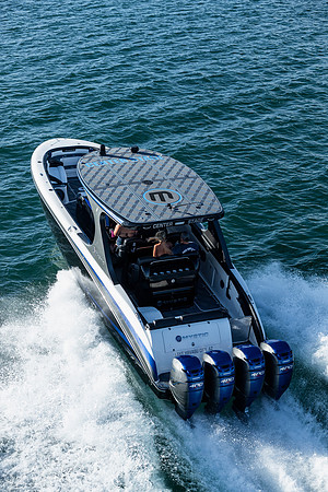 speedboat-mag-desert-storm-2022-tom-leigh-0124