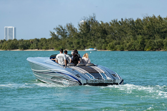 miami-boat-show-2020-tom-leigh-60-2