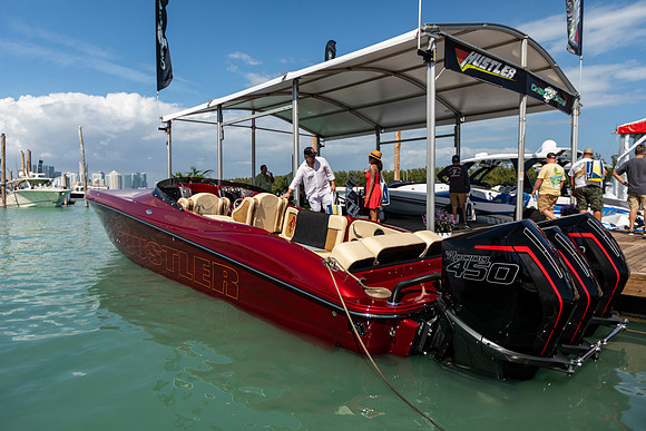 miami-boat-show-2020-tom-leigh-300