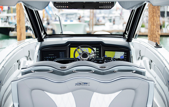 miami-boat-show-2020-tom-leigh-1-2