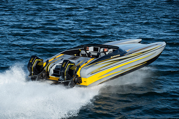 speedboat-mag-desert-storm-2022-tom-leigh-0078