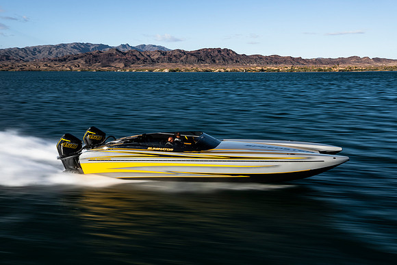 speedboat-mag-desert-storm-2022-tom-leigh-9031