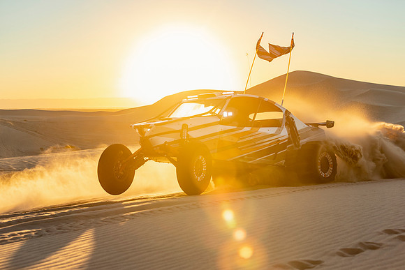 bling-sauce-glamis-2021-tom-leigh-1032