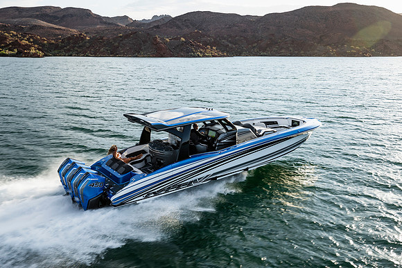 speedboat-mag-desert-storm-2022-tom-leigh-7701