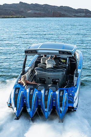 speedboat-mag-desert-storm-2022-tom-leigh-8875