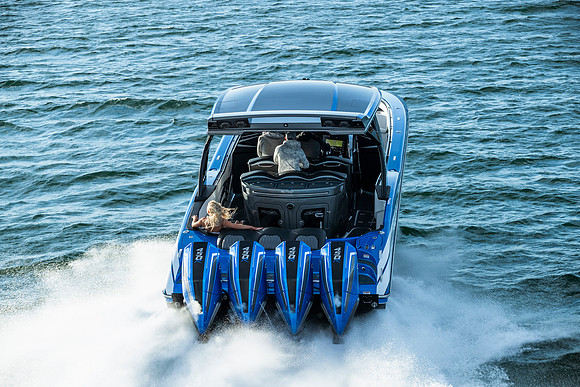 speedboat-mag-desert-storm-2022-tom-leigh-8845