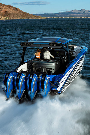 speedboat-mag-desert-storm-2022-tom-leigh-9194